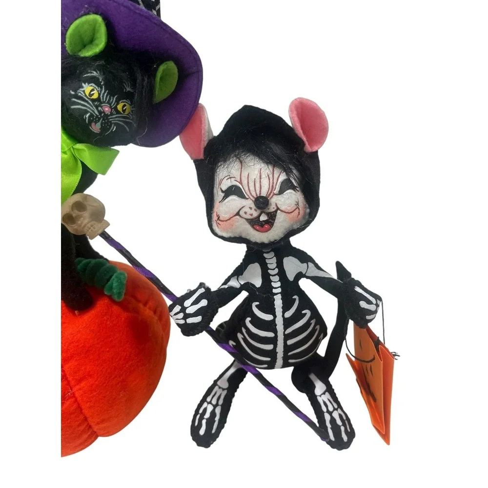 Annalee Halloween Dolls Skeleton Scardy Cat On Pumpkin Skulls Lot‎ Of Two